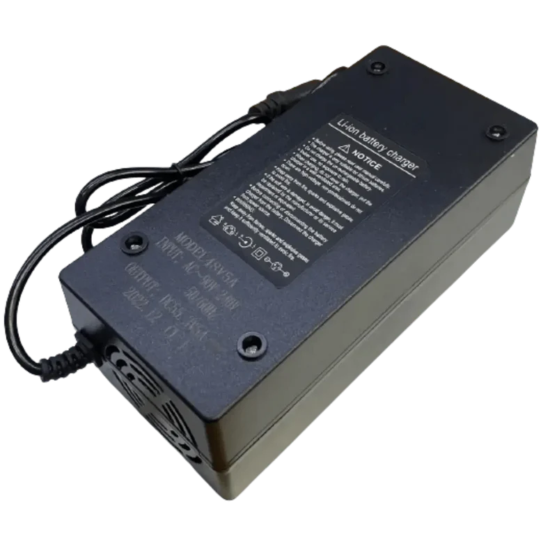 Chargeur 48V 5A XLR 3P
