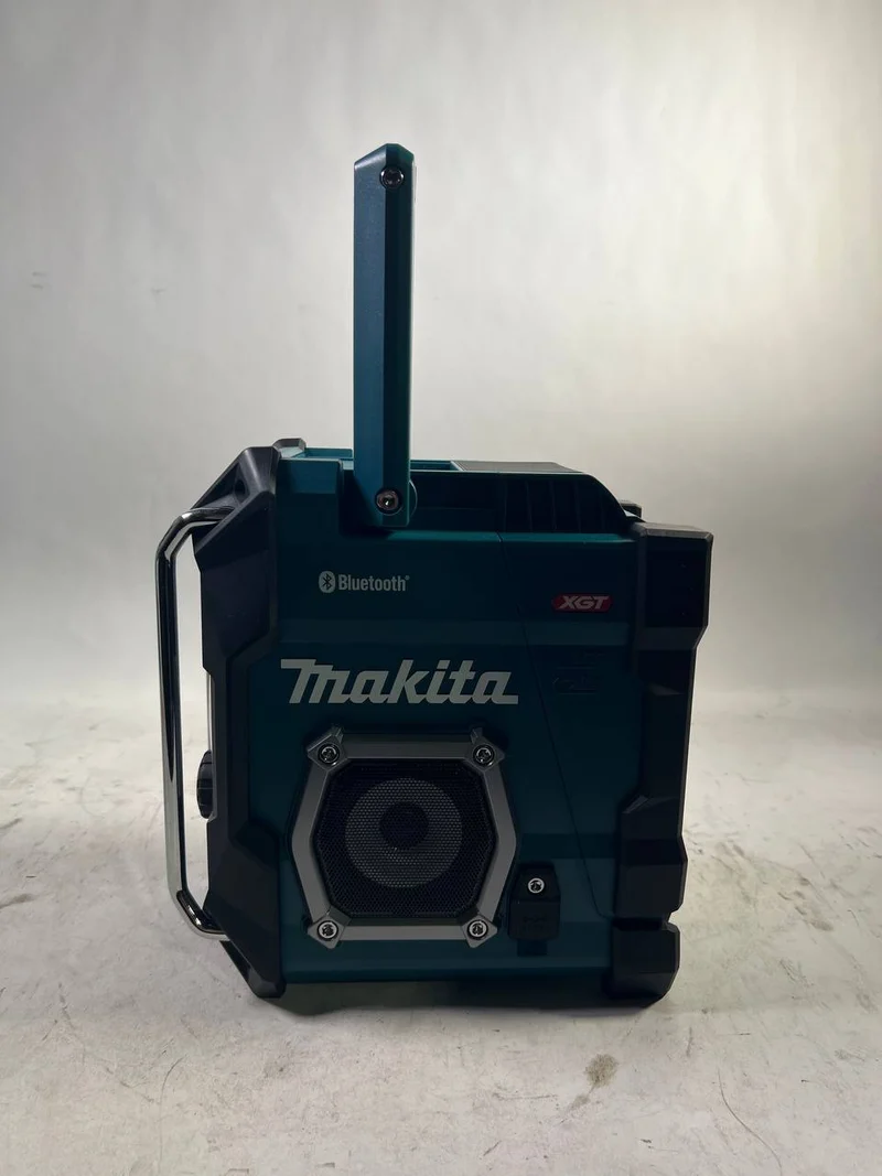 Makita MR 002 GZ Radio à batterie rechargeable 12 V - 40 V max CXT LXT XGT FM 3,5 mm AUX USB IP65 Solo - sans batterie, sans chargeur.