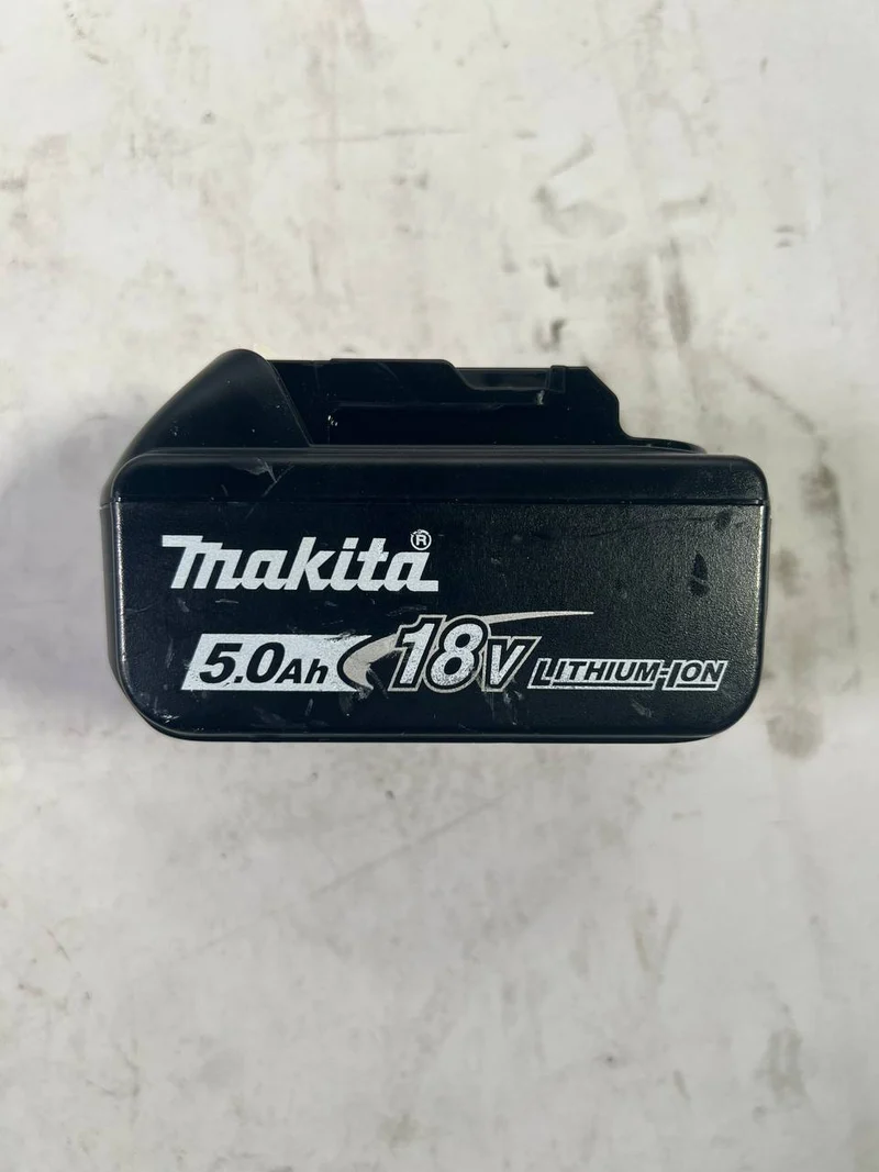 Makita BL 1850 B Li-Ion Batterie 18V 5,0 Ah ( 197280-8 / 632f15-1 ) avec affichage LED - successeur de 196672-8