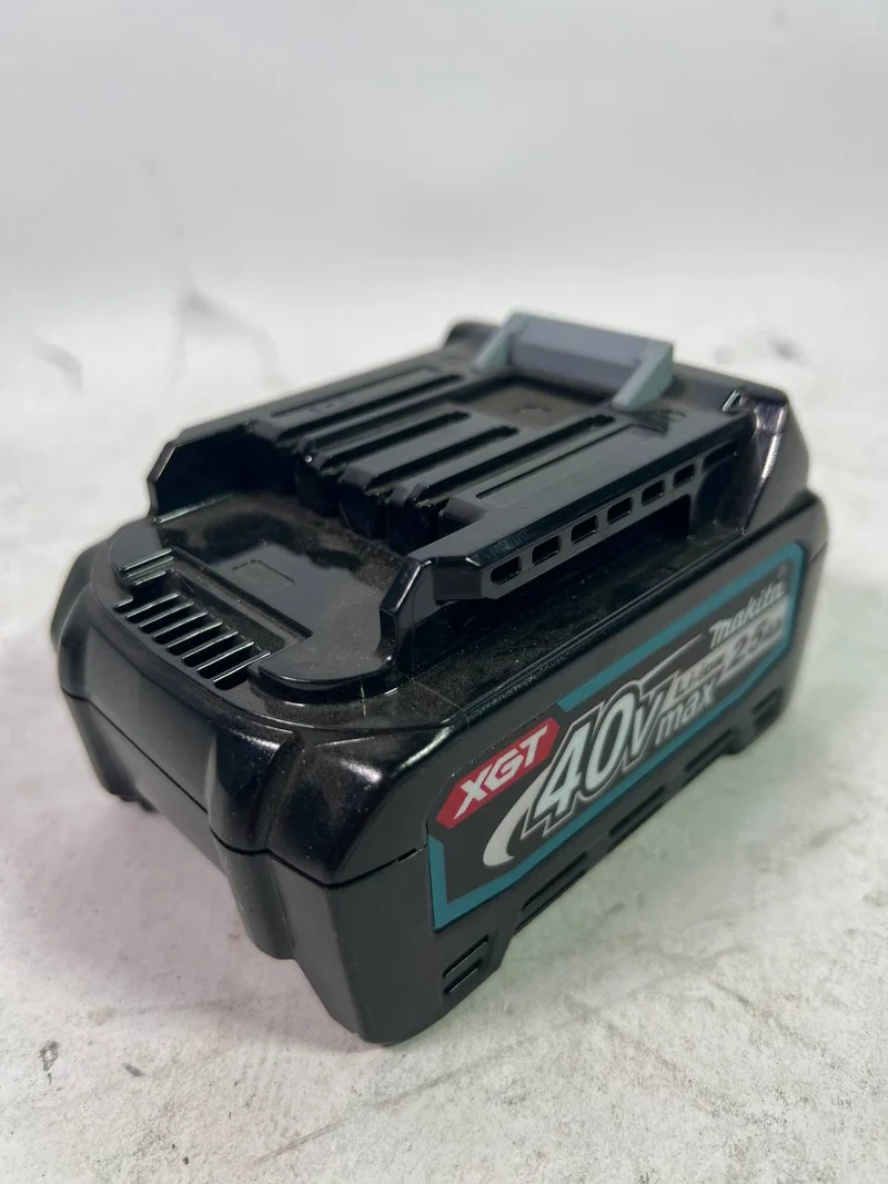 Makita BL 4025 Batterie 40 V, 2,5 Ah avec affichage LED - Indice de protection IP 64 (191B36-3)