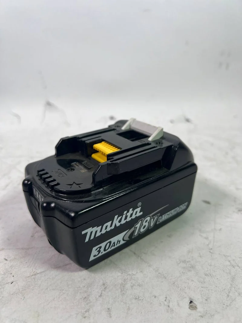 Makita BL 1830 B Batterie 18 V 3,0 Ah / 3000 mAh Li-Ion avec indicateur LED ( 197599-5 )