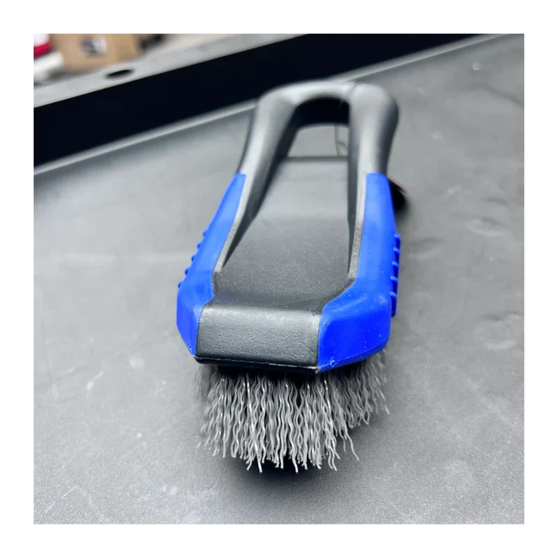 MULTI-SCRUB BRUSH