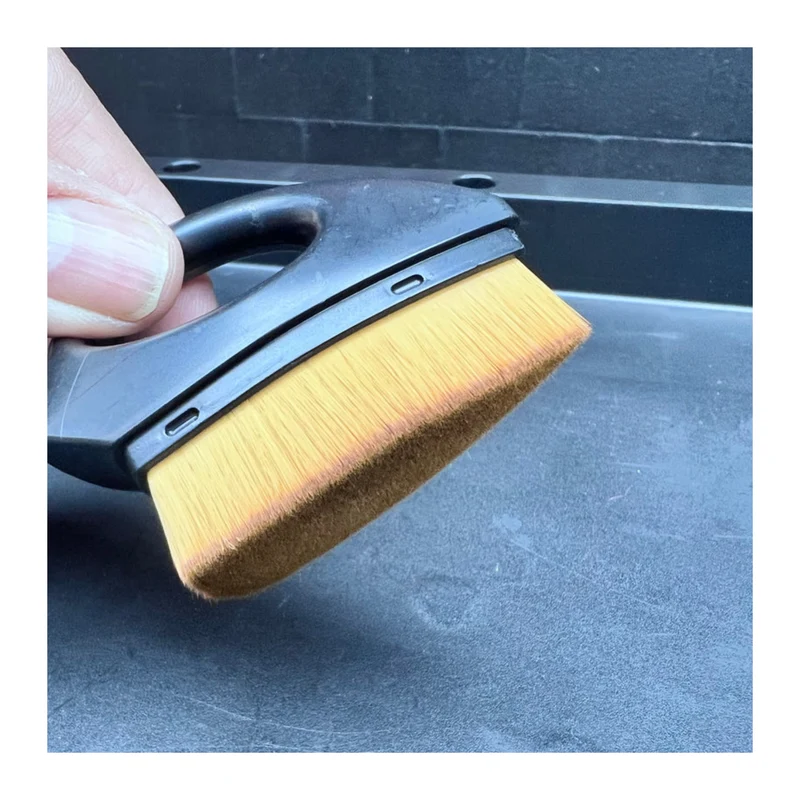 ULTRA DETAILING BRUSH