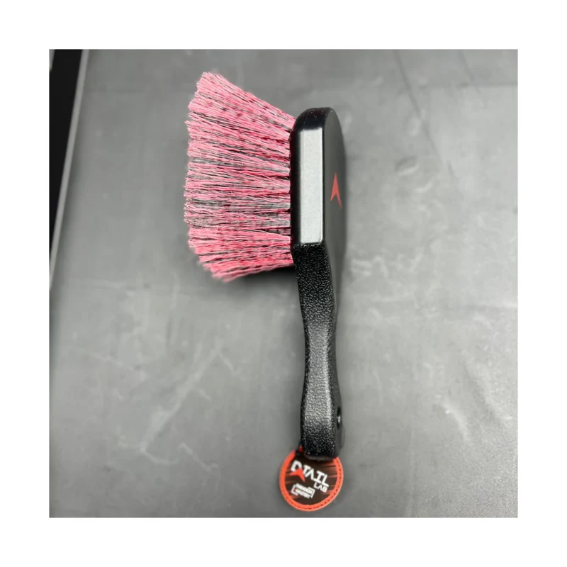Wheel & Tire Brush Cleaning