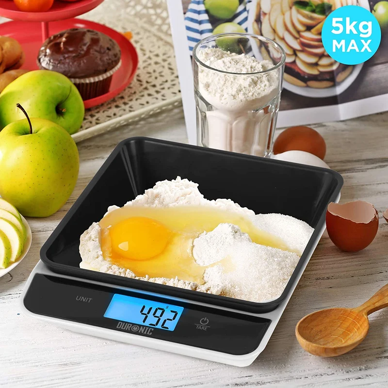 Duronic KS100 BK Balance de cuisine noire | Capacité de 5kg | Bol de 1,2L inclus | Large écran rétroéclairé | Fonction d’ajout de poids | 4 capteurs précis | Idéale pour la pâtisserie ou comme balance postale
