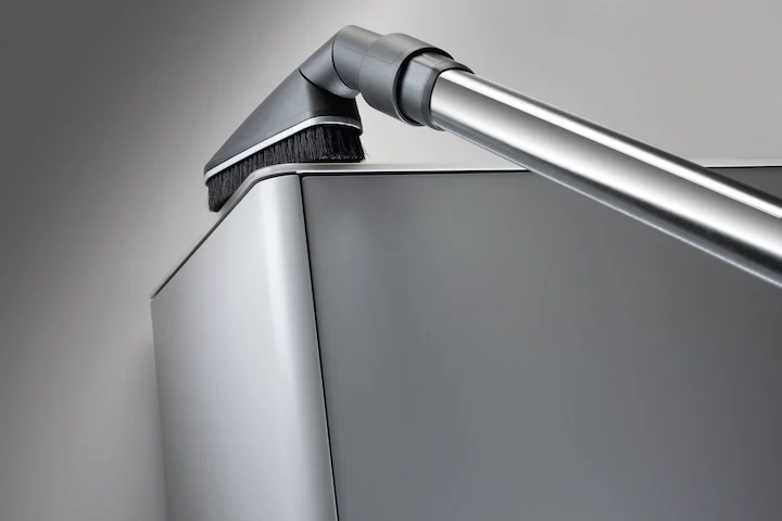 Flexibly adjustable universal brush SUB 20
