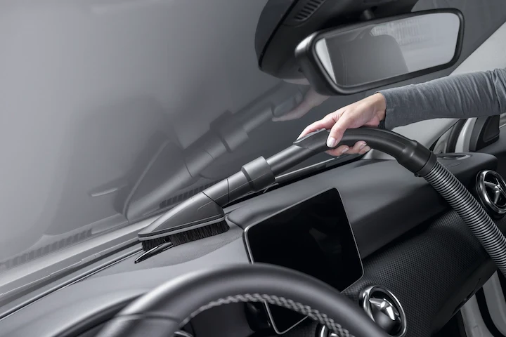Flexibly adjustable universal brush SUB 20