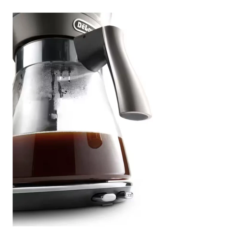 3-in-1 Specialty Brewer with certified SCA Golden Cup drip coffee, Over Ice and Pour Over brewing methods, in glass