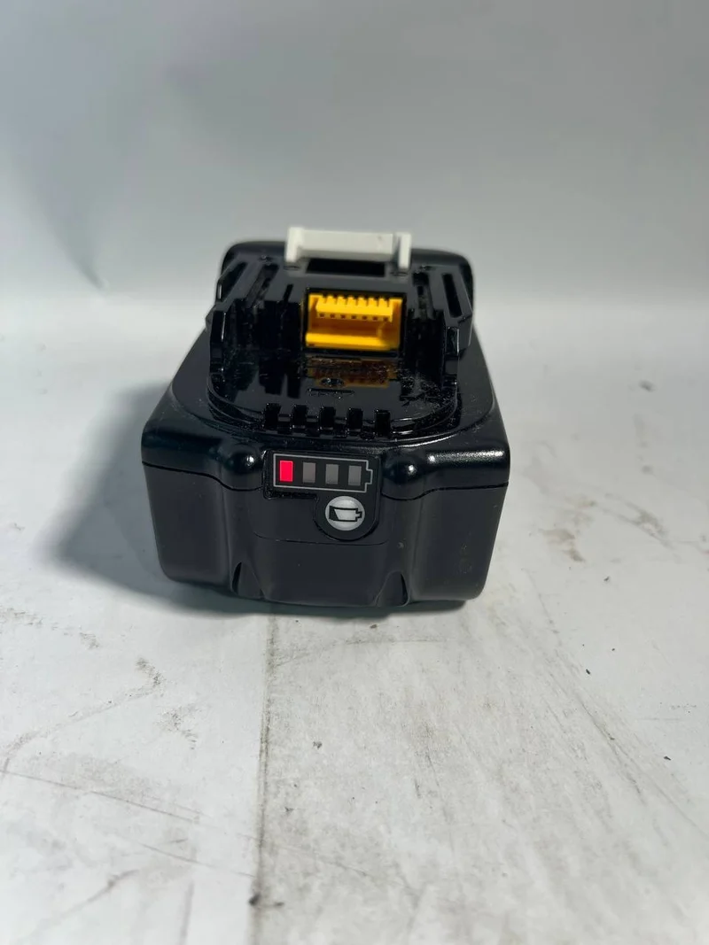 Makita BL 1840 B 18 V - 4 Ah / 4000 mAh ( 197265-4 ) Li-Ion Akku mit LED - Anzeige - Gebraucht