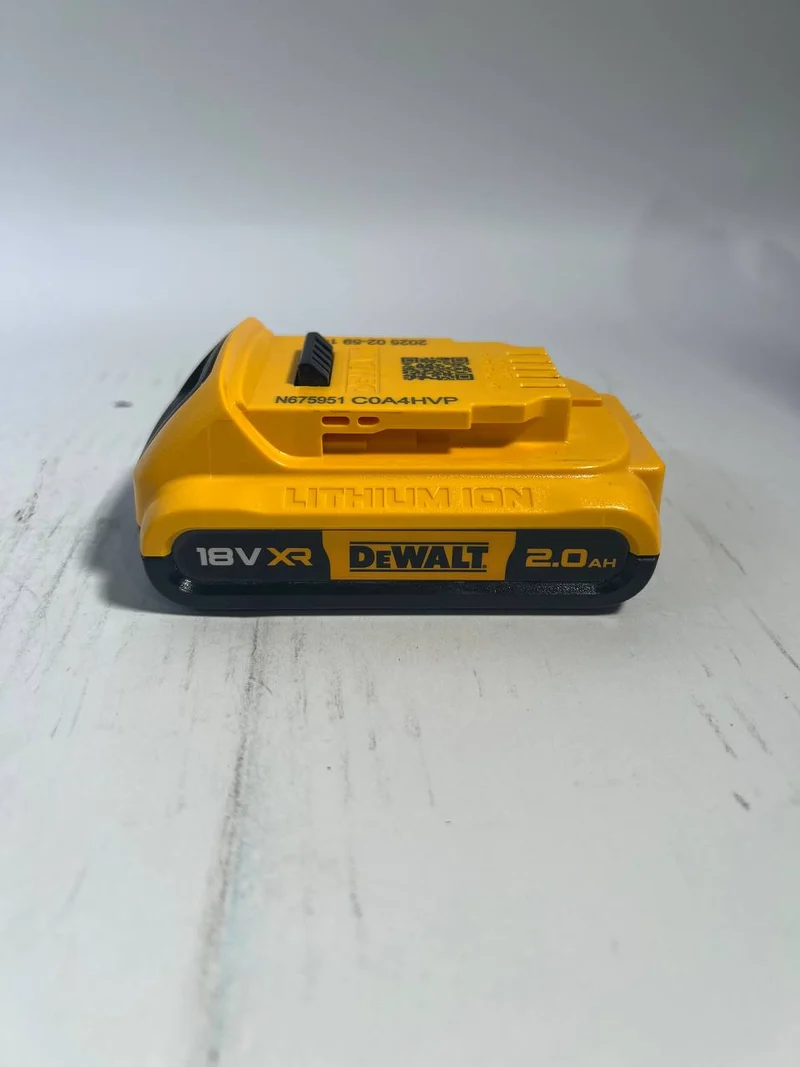 DeWalt DCB 183 Akkupack 18 V 2,0 Ah / 2000 mAh XR Li-Ion Akku - mit Ladestandanzeige - Leicht Gebraucht