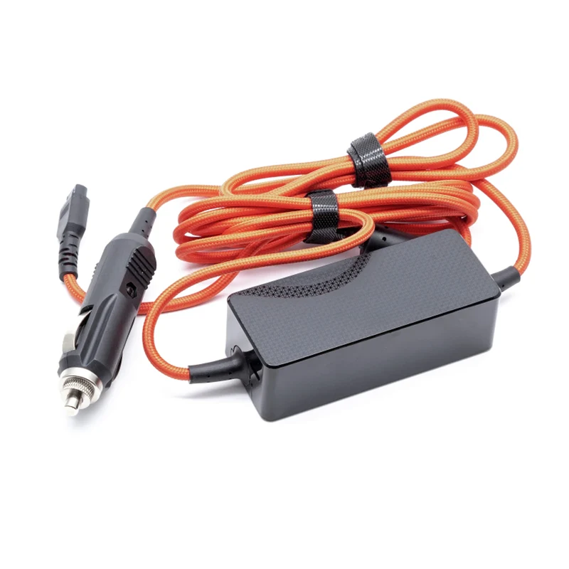 PREMIUM - Chargeur pour ordinateur portable - Pour la voiture - Avec 17 connexions différentes - 138 W