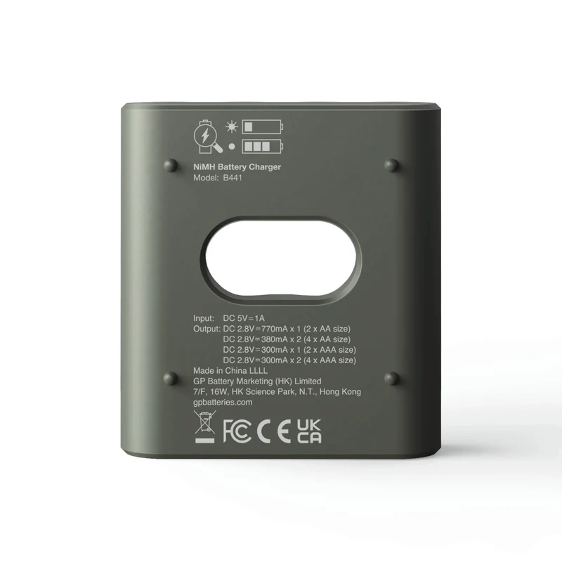 GP NiMH - Recyko - Charger USB AA | HR6 - Multipack - 4 Pièces + Chargeur + USB Câble - 1.2 V - 2100 mAh - Rechargeable Batterie