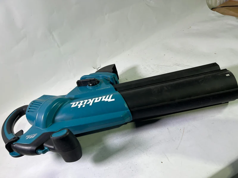 Makita DUB 187 Z Akku Laubbläser und Laubsauger 18 V Brushless Solo - ohne Akku, ohne Ladegerät - Gebraucht