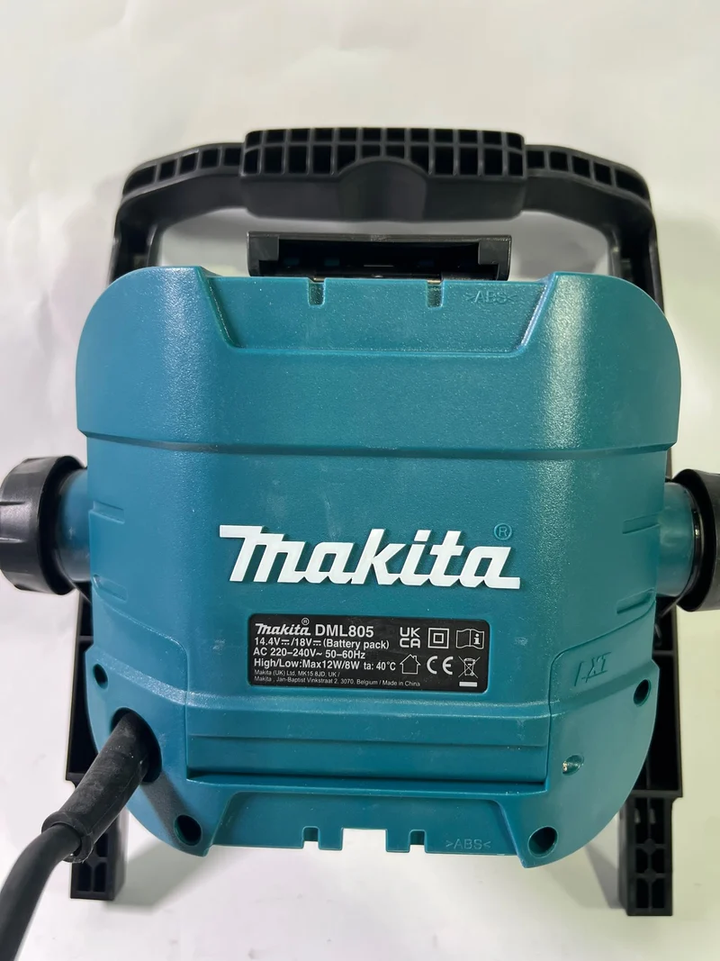 Makita DEADML / DML 805 LED Baustrahler 14,4 - 18 Volt / 230 Volt - Gebraucht