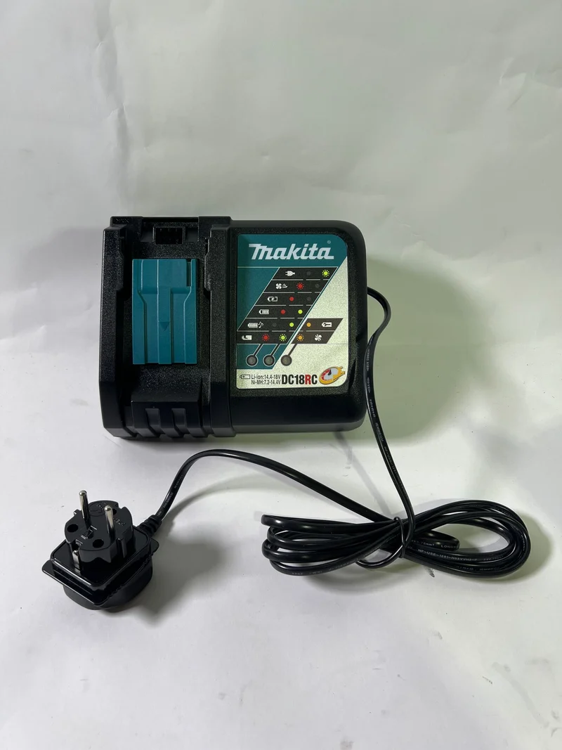 Makita DC 18 RC Akku Schnell Ladegerät 7,2 V - 18 V ( 195584-2 ) für Li-Ion Akku - Leicht Gebraucht
