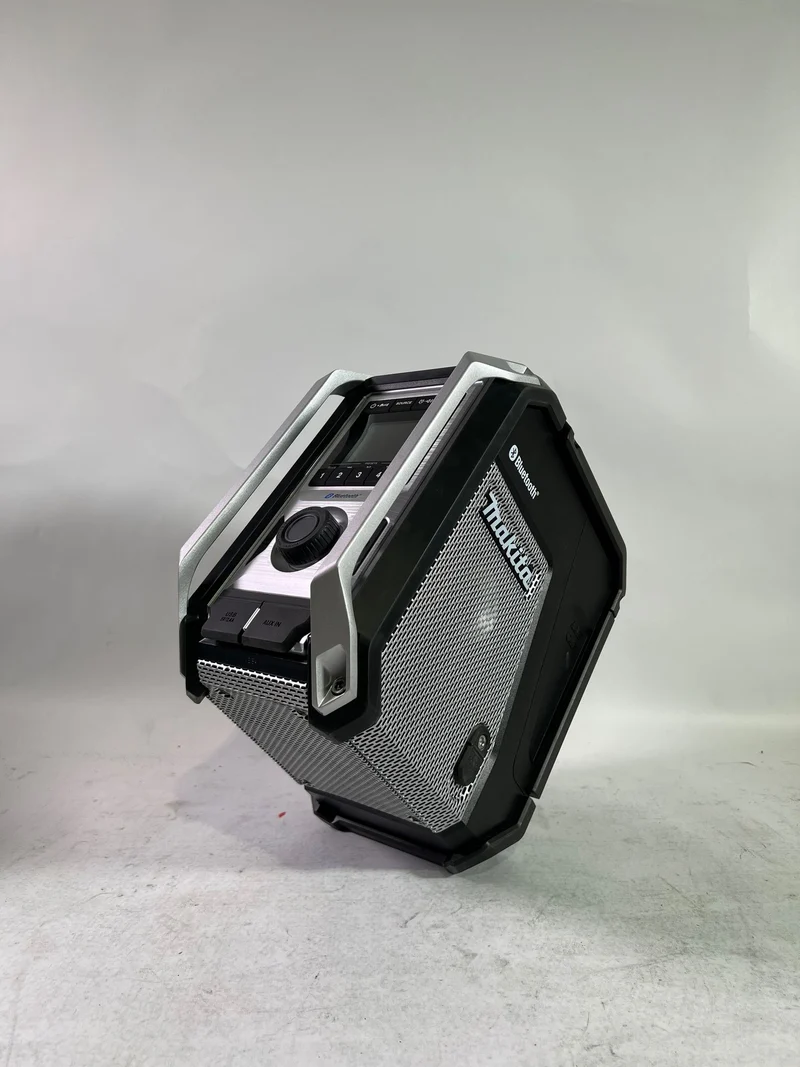 Makita DMR 114 B Akku Radio 12 V - 18 V Bluetooth IP65 Solo - ohne Akku, ohne Ladegerät - Reparaturgerät