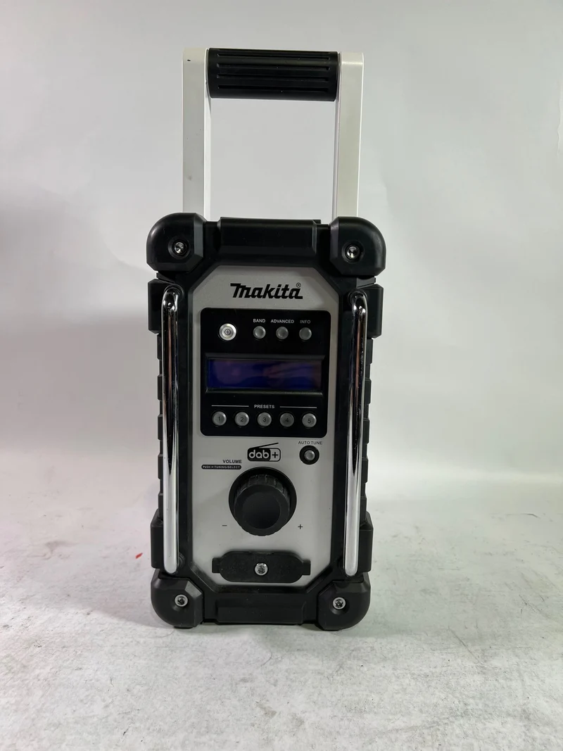 Makita DMR 110 NW Akku Baustellenradio 12 V - 18 V IP64 DAB+ Solo - ohne Akku, ohne Ladegerät - Reparaturgerät