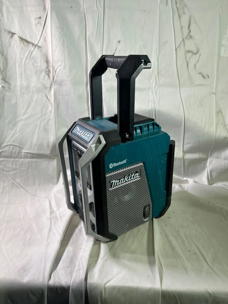 Makita DMR 114 Akku Baustellenradio 12 / 14,4 / 18 V AM / FM / Bluetooth IP 65 - Reparaturgerät