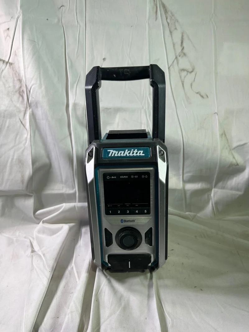 Makita DMR 114 Akku Baustellenradio 12 / 14,4 / 18 V AM / FM / Bluetooth IP 65 - Reparaturgerät