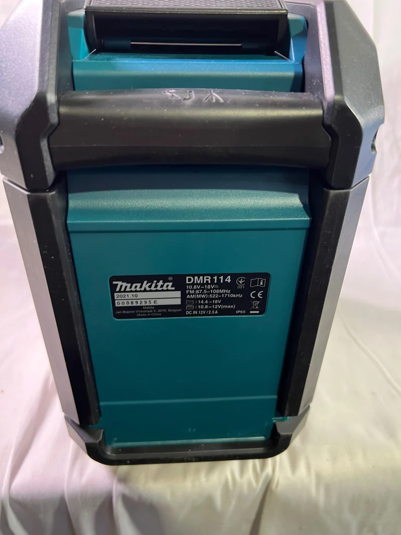 Makita DMR 114 Akku Baustellenradio 12 / 14,4 / 18 V AM / FM / Bluetooth IP 65 - Reparaturgerät