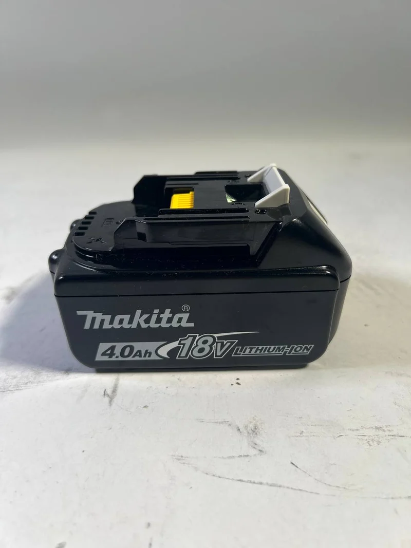 Makita BL 1840 B 18 V - 4 Ah / 4000 mAh ( 197265-4 ) Li-Ion Akku mit LED - Anzeige - Neuwertig