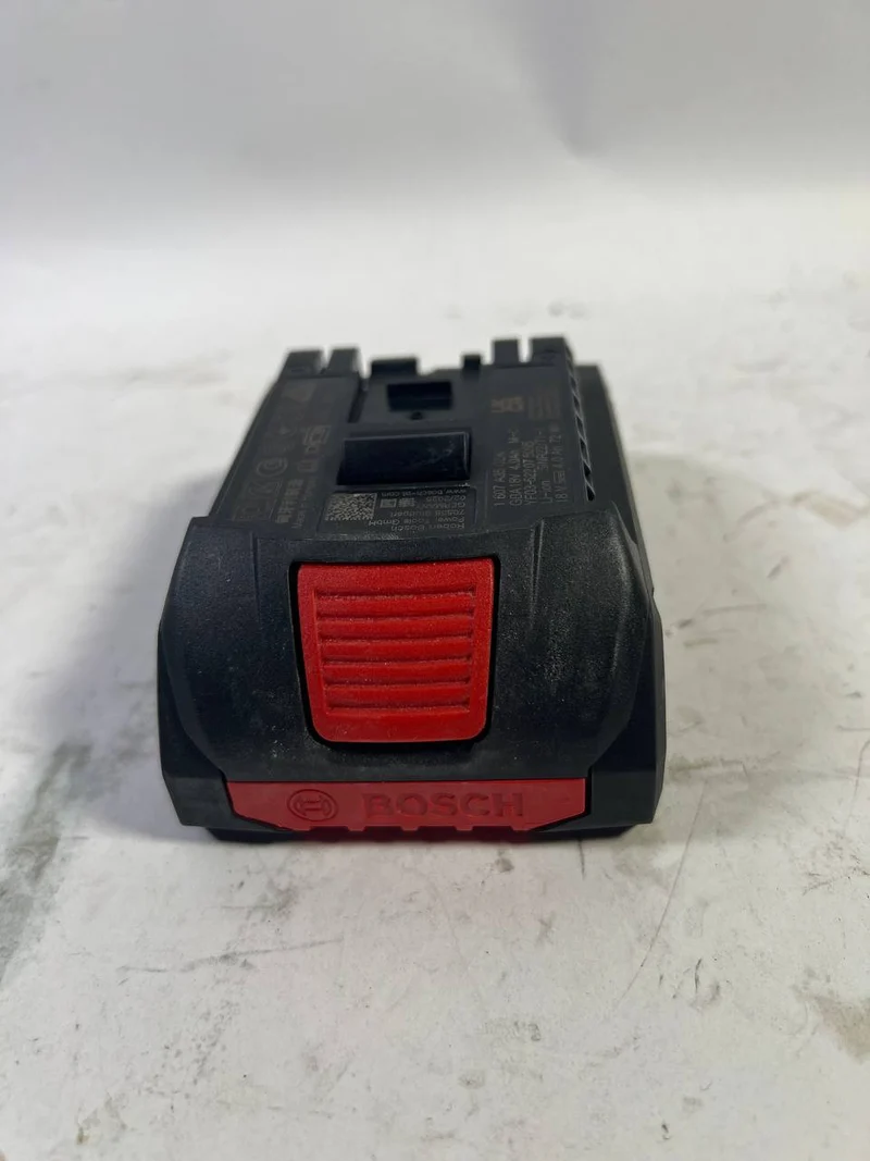 Bosch GBA 18 V 4,0 Ah / 4000 mAh ProCORE Batterie à insertion Professional Li-Ion ( 1600A016GB )