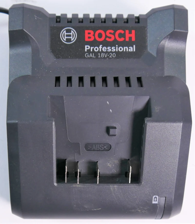 Bosch GAL 18V-20 Akku Ladegerät 10,8 - 18 V 2 A ( 2607226281 ) - Leicht Gebraucht