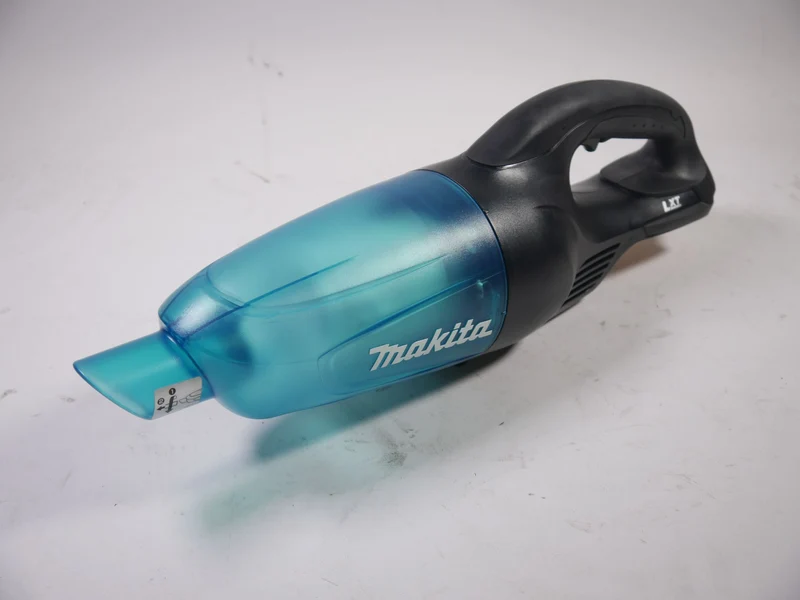 Makita DCL 180 ZB 18VStaubsauger schwarz Solo + Zubehör - Leicht Gebraucht
