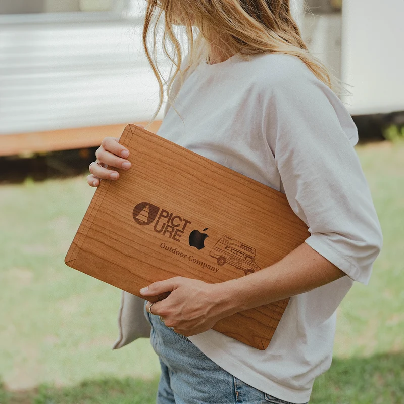 Cover en bois MacBook PICTURE VAN Merisier Premium Made in France