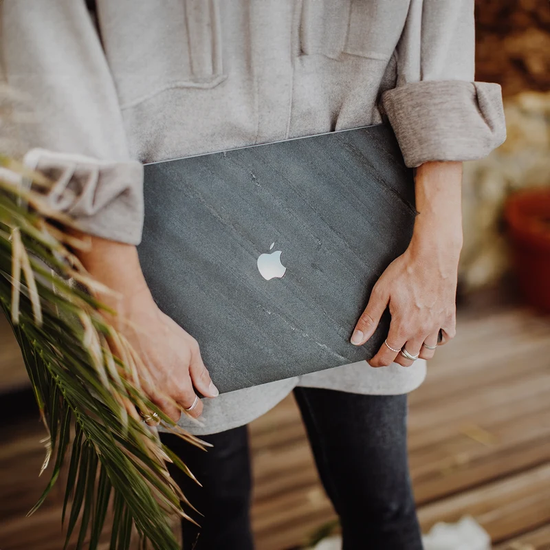 Cover en pierre MacBook BLACK BEAN Premium Made in France