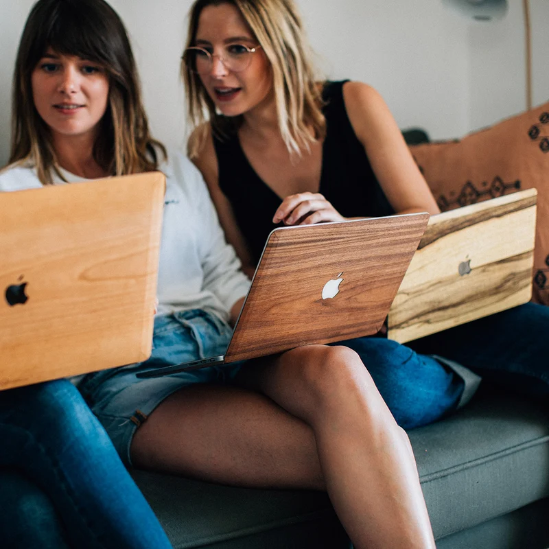 Cover en bois MacBook NOYER Essentiel Made in France