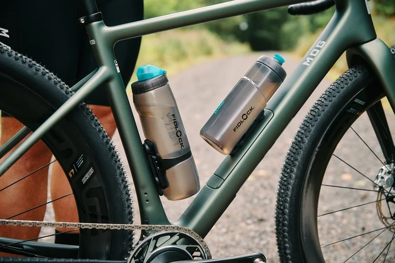 Bidon Fidlock TWIST bottle 800 antibacterial + bike base