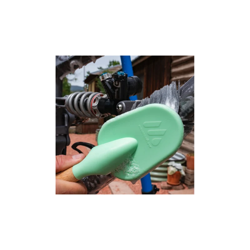 Kit de deux brosses nettoyage vélo en bamboo mountainFLOW - cadre et transmission