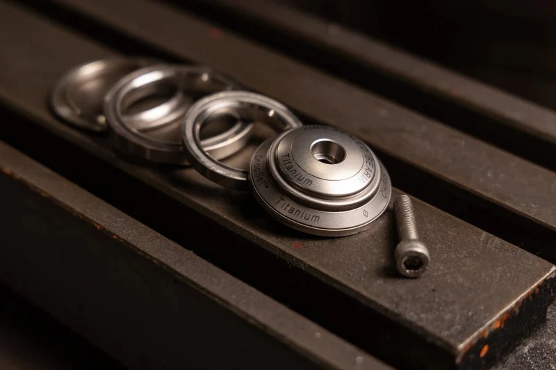 Jeu de direction Chris King Titanium DropSet 2