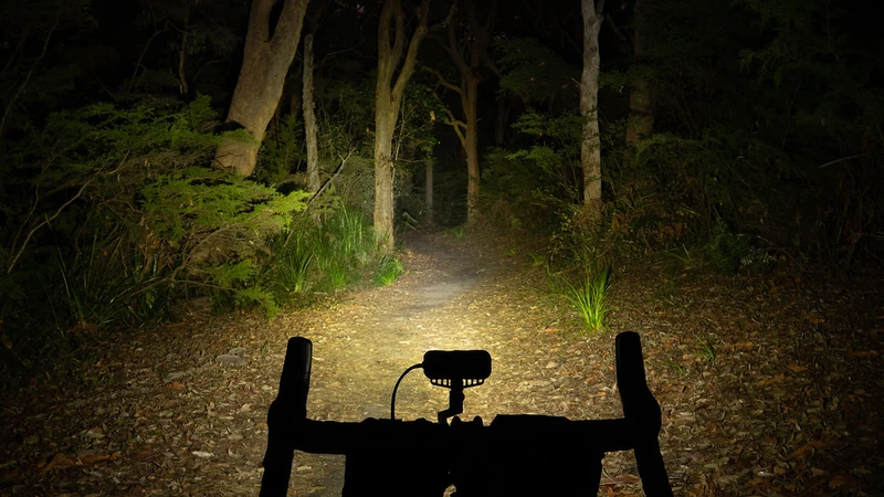 Lampe avant dynamo kLite ULTRA Race