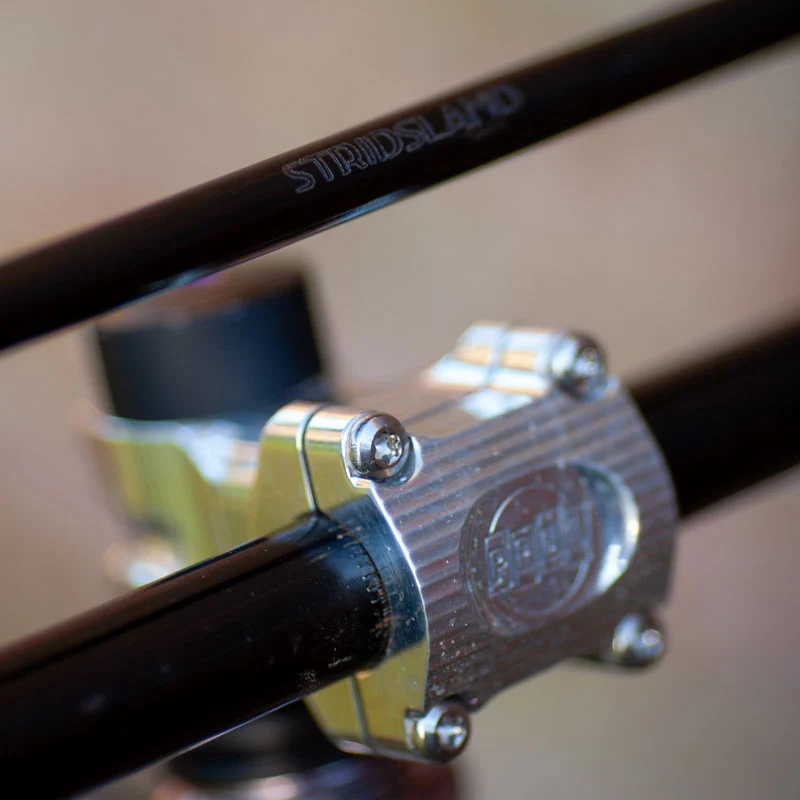 Guidon Stridsland Anchor Bar - Black
