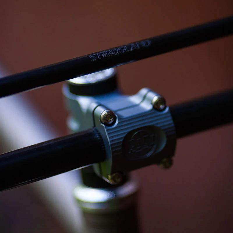 Guidon Stridsland Anchor Bar - Black