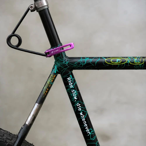 Sticker Stridsland - Ride slow, die whenever.