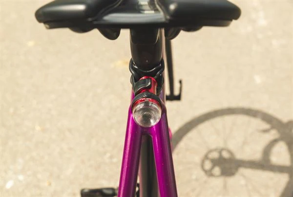 Éclairage arrière Exposure Lights TraceR MK2 ReAKT + Peloton