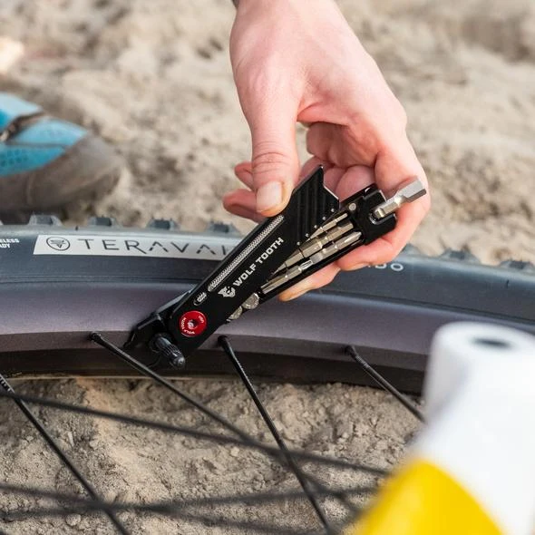 Multitool Wolf Tooth 8-Bit Pack Pliers Ultra-light