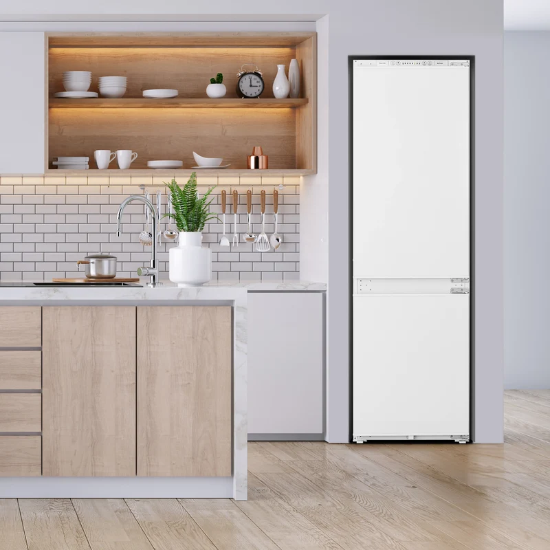 Frigorifero Con Congelatore Da Incasso Hisense RIB312F4AWE 246 L Classe E Bianco