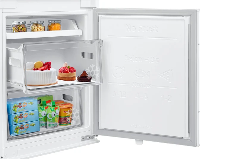 Frigorifero Combinato Da Incasso Samsung F1RST™ BRB26703CWW Total No Frost 264L Classe C