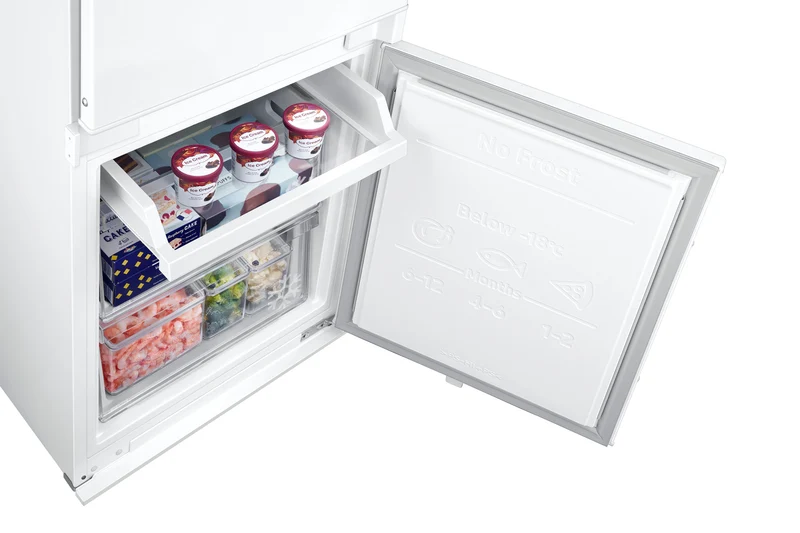 Frigorifero Combinato Da Incasso Samsung F1RST™ BRB26703CWW Total No Frost 264L Classe C