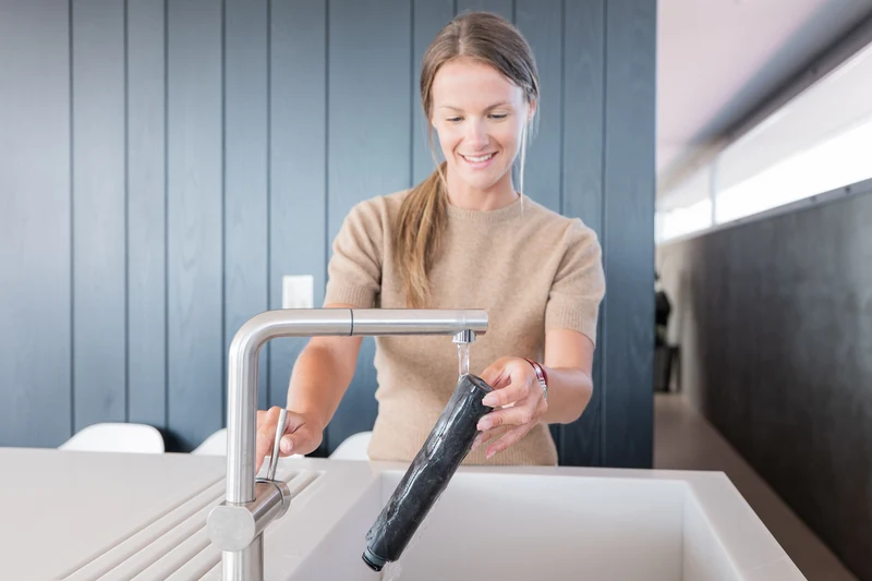 Aspirapolvere 2 in 1 senza filo Hoover FREE HYDRO HF322YHM 011 Grigio e Blu