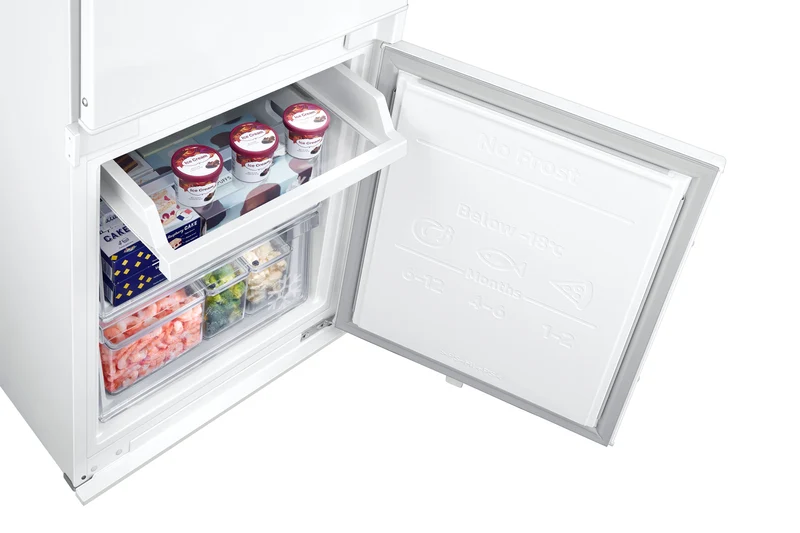 Frigorifero Combinato Da Incasso Samsung F1RST™ BRB26605EWW Total No Frost 267L