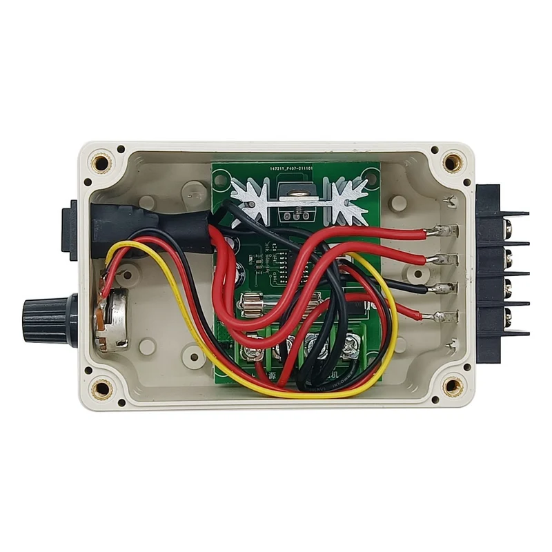 CC Régulateur Vitesse Rotation Moteur 12V 24V 5A (Modèle: 0044010)