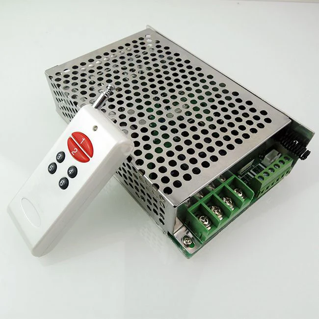 Télécommande Sans Fil Régulateur Vitesse du Moteur CC 12V 24V 30A (Modèle: 0020153)