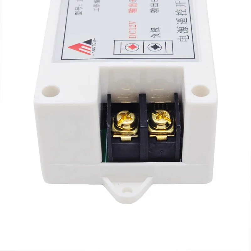 CC 8~15V ou 15~26V 1 Canal Kit Interrupteur Sans Fil avec Télécommande (Modèle: 0020009)